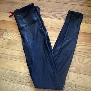 Spanx Faux Leather Leggings Size Small